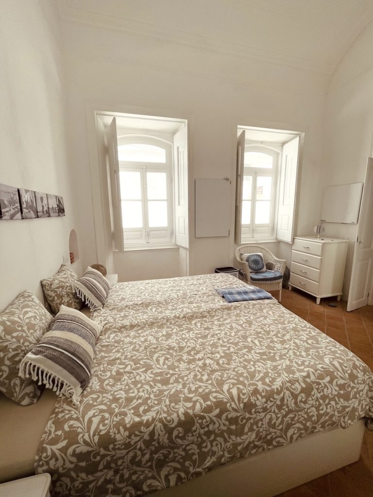 living-formosa-casa-dona-anna-master-bedroom01