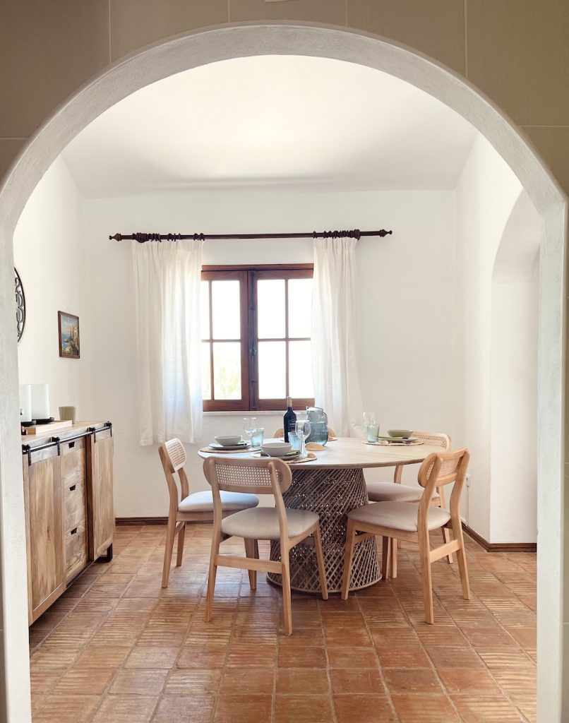 living-formosa-casa-monte-da-vinha-dining01